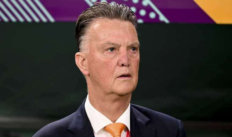 Ajax, eski teknik direktörü Louis van Gaal'i danışman olarak göreve getirdi