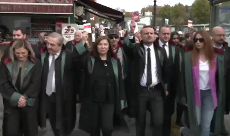 Barolar Birliği ve Ankara Barosu çağrı yapmıştı: Avukatlar 'hukuk darbesine' karşı Yargıtay'a doğru yürüyüşe geçti