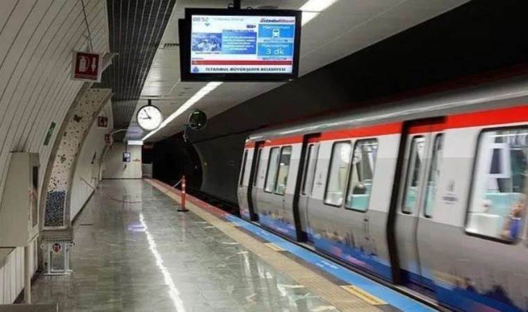 İstanbul'da arızalanan metroda yolcular mahsur kaldı