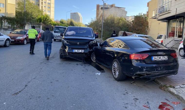 Polis memuru direksiyon başında baygınlık geçirdi: 5 araca çarptı