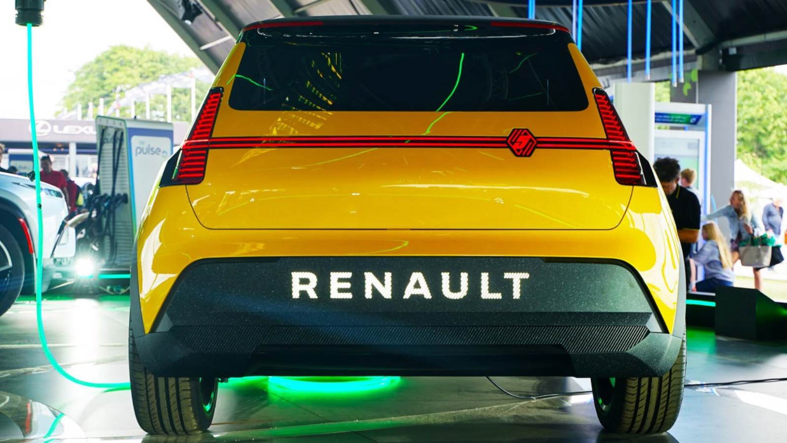 Yeni Renault 5 onaylandı: 400 km menzilli modelin fiyatı açıklandı