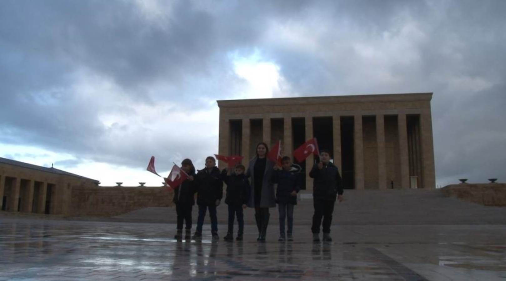 ‘Anıtkabir’de saygı nöbeti’ videosuyla gündem olan çocukların hayali gerçekleşti