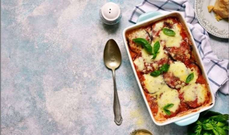 Melanzane Alla Parmigiana nasıl yapılır? Püf noktalarıyla Melanzane Alla Parmigiana tarifi...