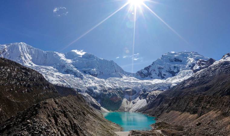 Peru'daki buzulların yarısından fazlası eridi