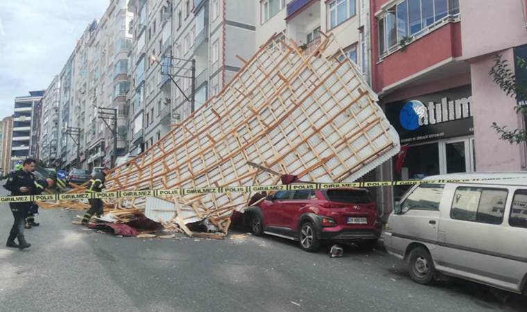 Giresun'da fırtına: Çatılar uçtu; 1'i çocuk 2 kişi yaralı