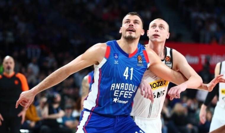 Anadolu Efes'ten sakatlık açıklaması