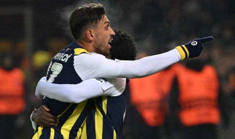 Fenerbahçe ağır yara aldı... Milli futbolcu taraftarlar ile tartıştı!