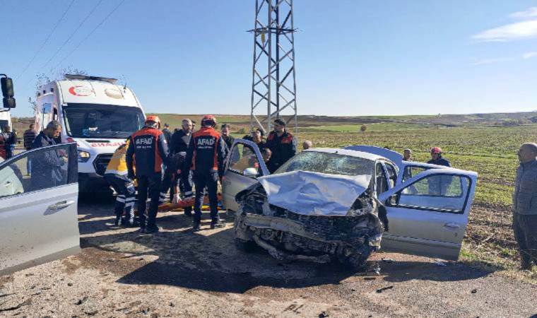 Feci kaza... İki otomobil çarpıştı: Ölü ve yaralılar var!