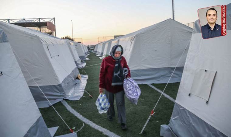 Depremzedeler çadır ve konteynerlerde yaşamlarını sürdürmeye çalışıyor: Yurttaşa gelince yok kaymakama var