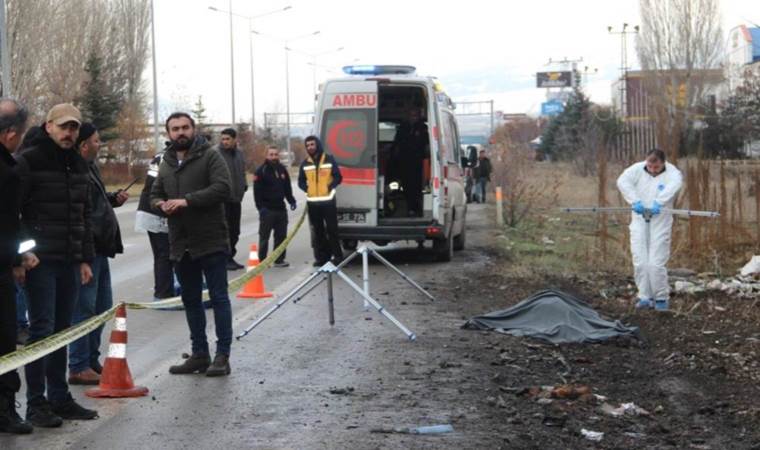 Erzurum'da karayolunun kenarında ceset bulundu!