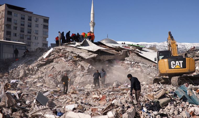 Son Dakika: 10 yaş ve altı çocuğu bulunan kamu çalışanı kadınlar için idari izin kararı