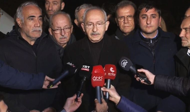 Kılıçdaroğlu deprem bölgesinde: 'Bu geceyi burada Şanlıurfalı kardeşlerimizle geçireceğiz'