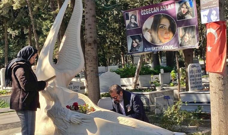 Özgecan Aslan ölümünün 8. yılında mezarı başında anıldı