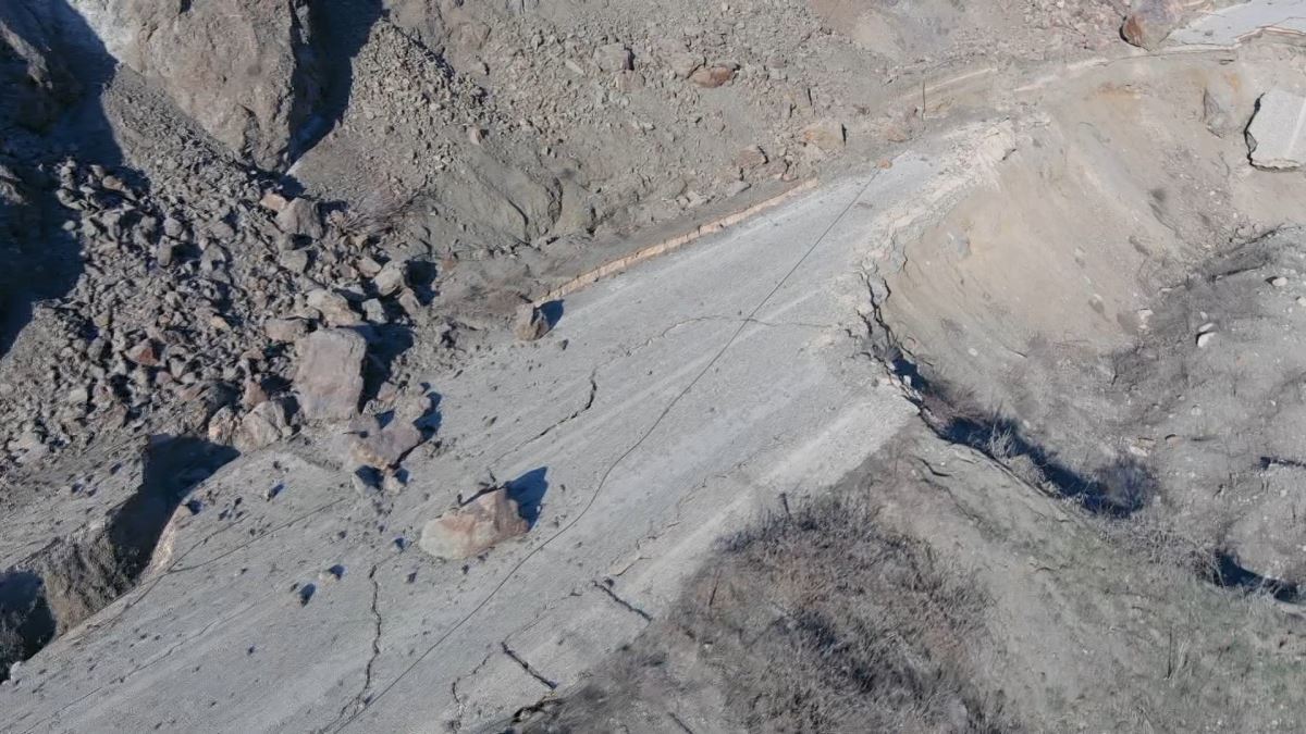 Kahramanmaraş merkezli depremler karayollarında tahribata yol açtı