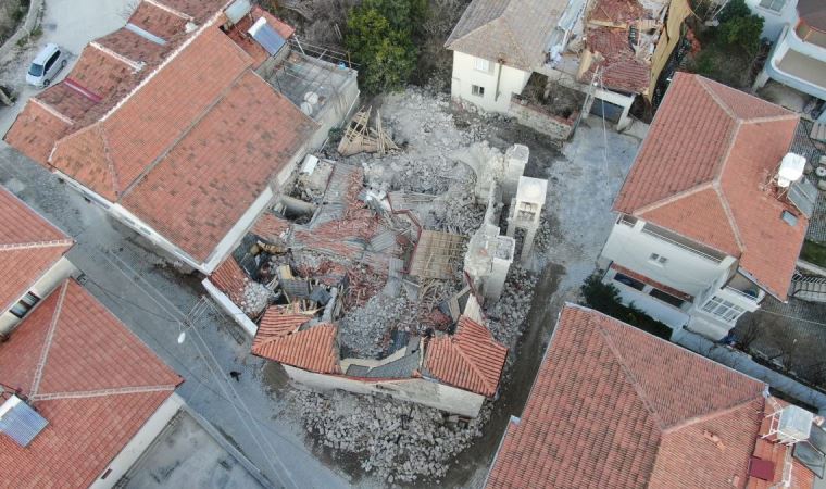 Hatay'da 700 yıllık tarihi Meryem Ana Kilisesi depremde yıkıldı