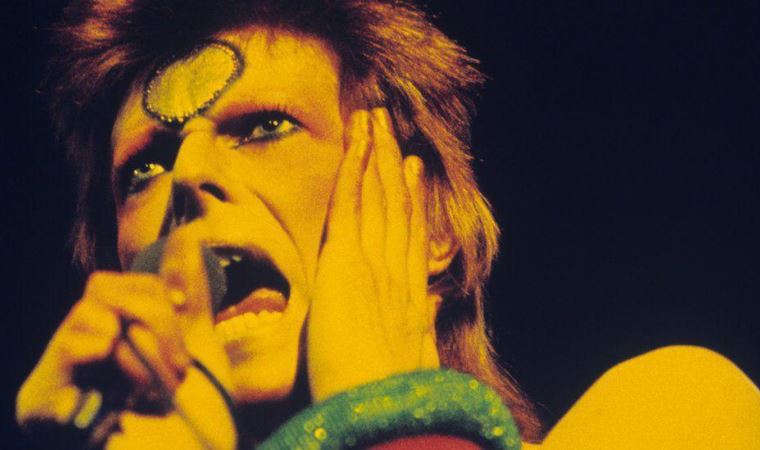 David Bowie'nin 80 binden fazla eşya, mektup, şarkı sözü içeren arşivi ziyarete açılacak (24 Şubat 2023)