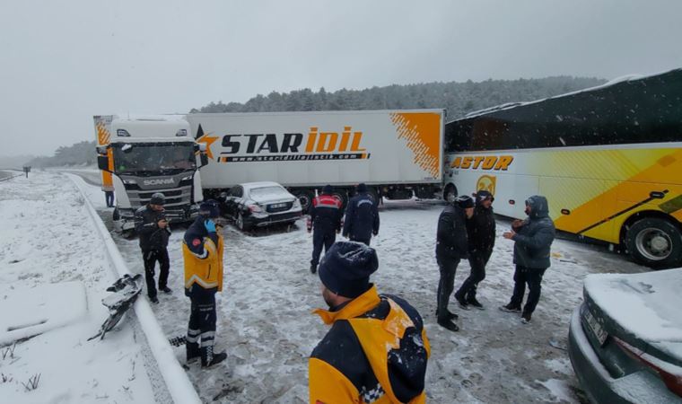 Son dakika... Bolu Yedigöller'de zincirleme kaza!