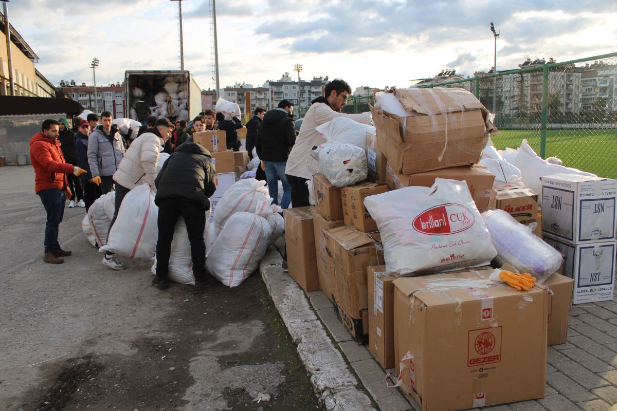 Depremzedeler için çeşitli bölgelerden yurttaşlar birlik oldu!