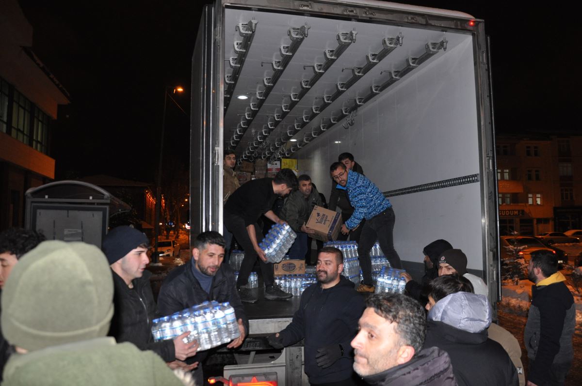 Depremzedeler için çeşitli bölgelerden yurttaşlar birlik oldu!