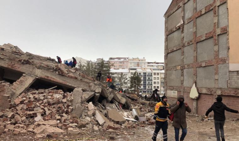 Mansur Yavaş'tan deprem bölgesi için çağrı