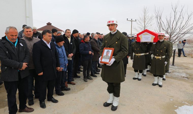 Sözleşmeli Er Vural, Suriye görevine giderken kaldığı otelde depremde yaşamını yitirdi