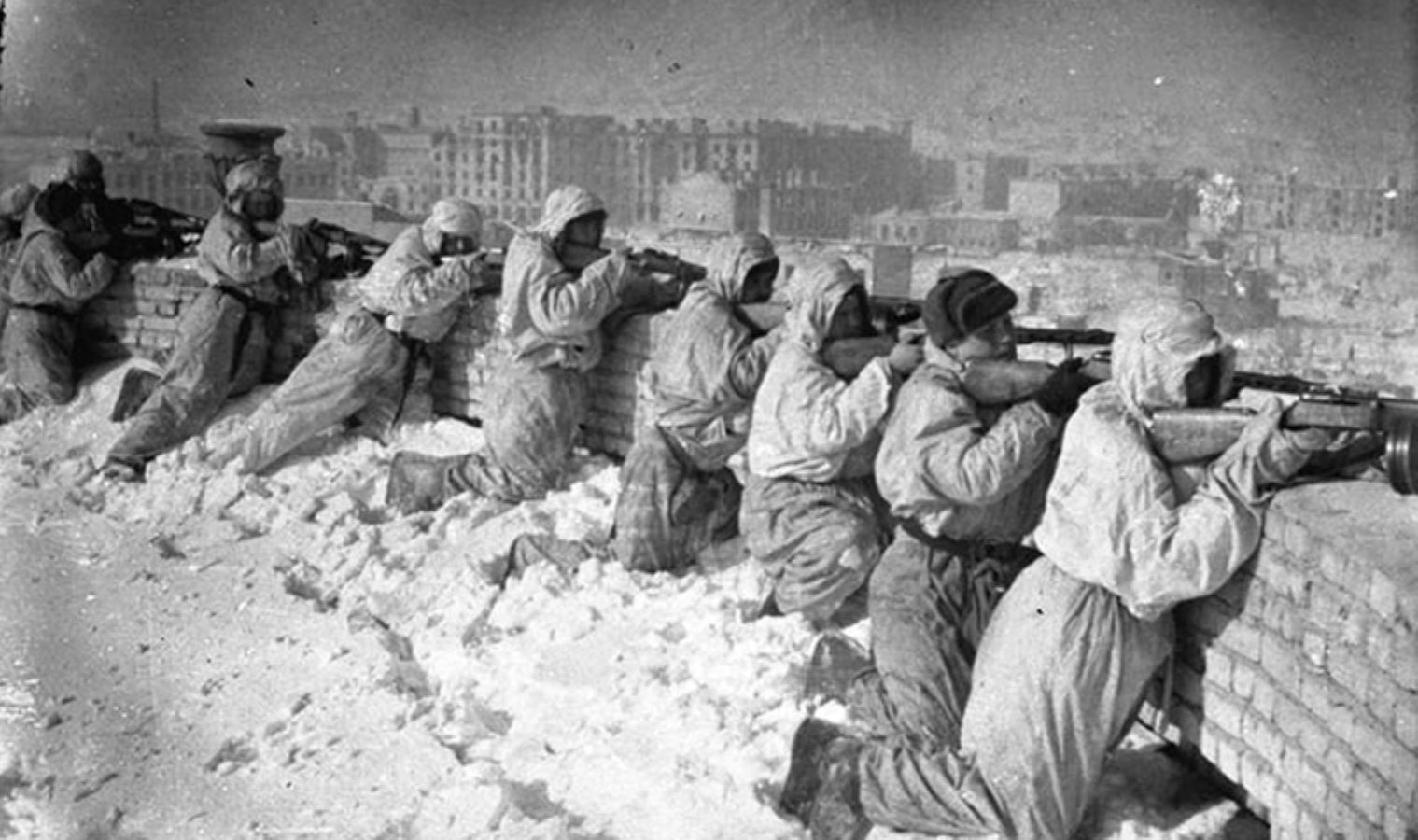 1942 начало. Битва за Сталинград 1942-1943. Бои за Сталинград 1943. Фото битва за Сталинград 1943. Сталинградская битва (1942 - 1943 гг.).