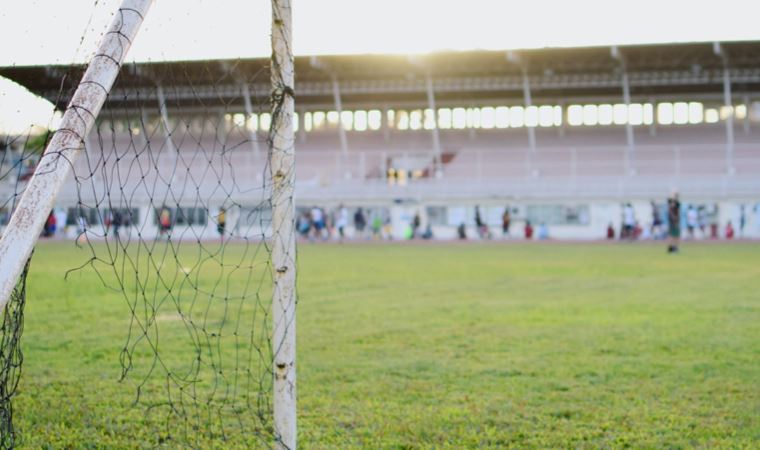 Üsküdar Amerikan Lisesi-Ulus Özel Musevi Lisesi futbol maçında 'Nazi' selamı skandalı