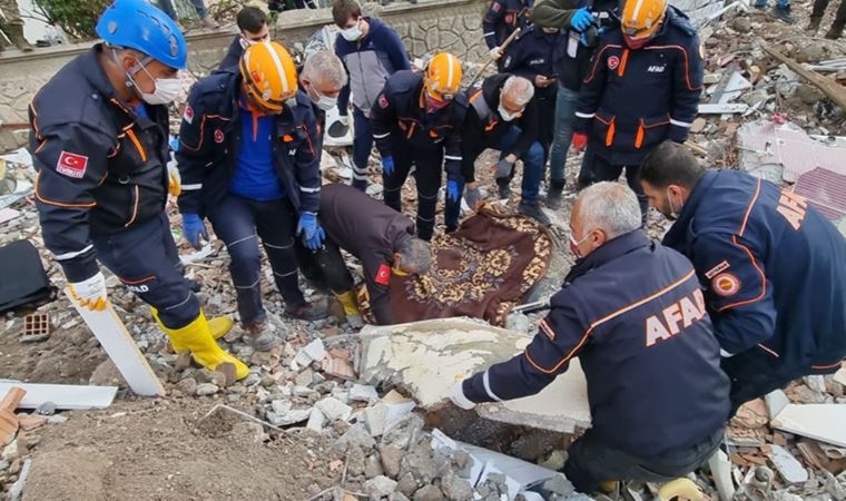 40 gün sonra enkazdan bir kişinin cansız bedeni çıkarıldı