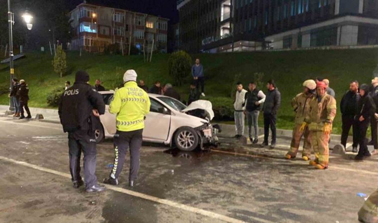 Silivri’de otobüs ile otomobil çarpıştı: 1 ölü, 2 yaralı