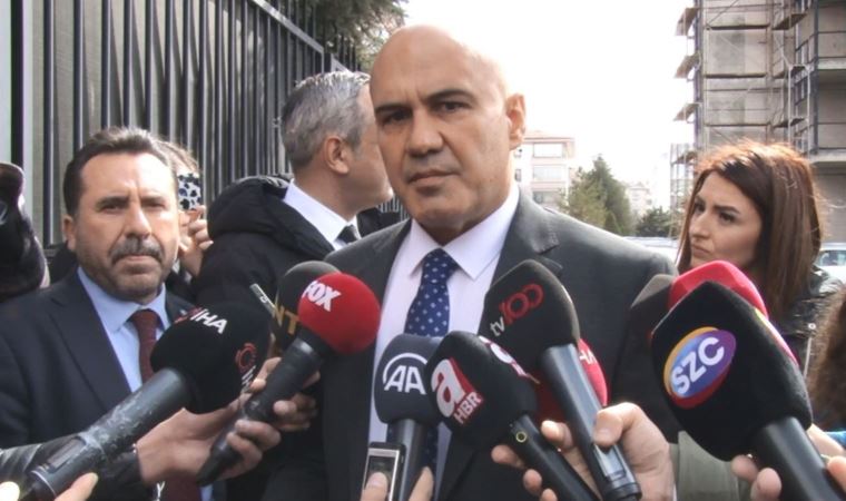 İYİ Partili Turhan Çömez: 'Kılıçdaroğlu'nun aday olma isteğini ortaya koymaması tarihi bir hatadır'