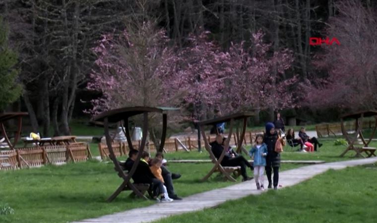 Gölcük Tabiat parkına gelenler bahar renklerinin ve manzaranın tadını çıkardı