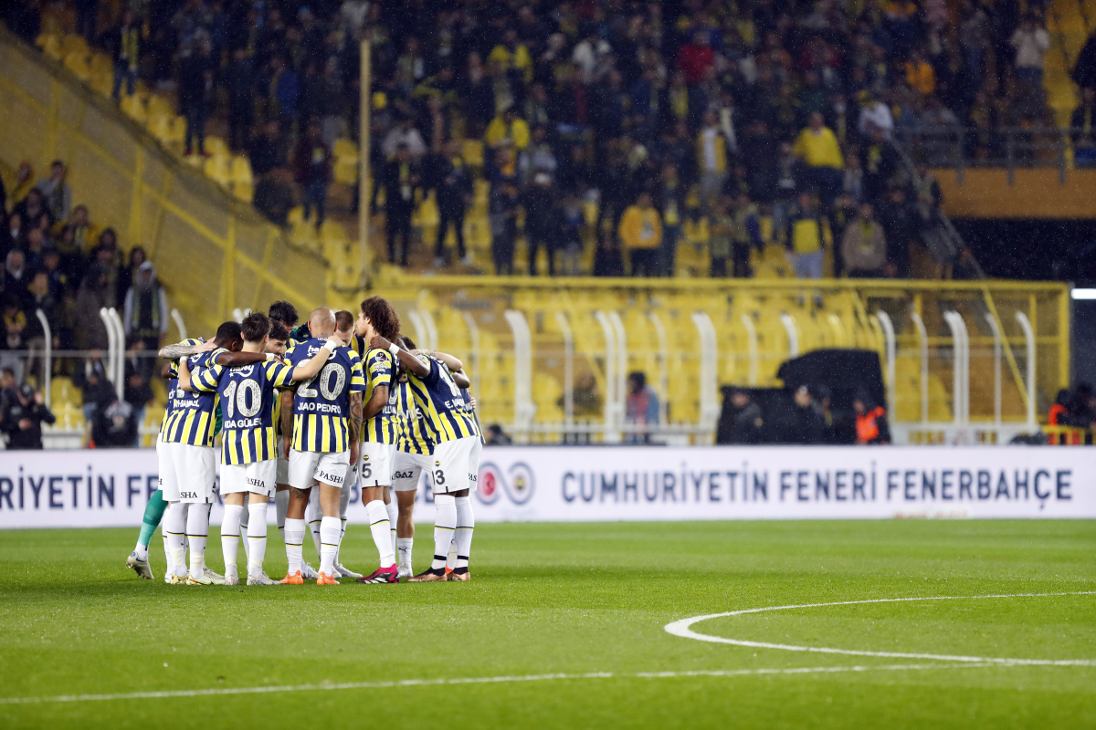 Spor yazarları Fenerbahçe-Beşiktaş derbisini değerlendirdi: Yıkıcı bir hezimet