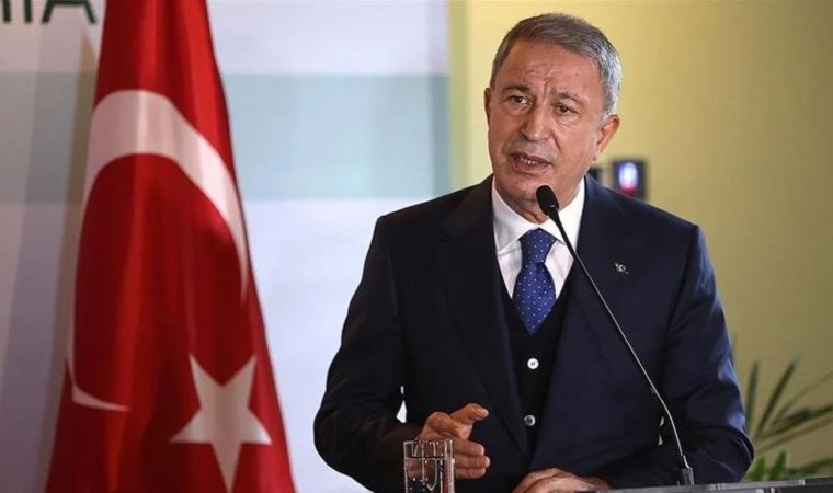 Milli Savunma Bakanı Hulusi Akar, Erdoğan'ı aratmadı: 'Ezan ve bayrak'la propaganda...