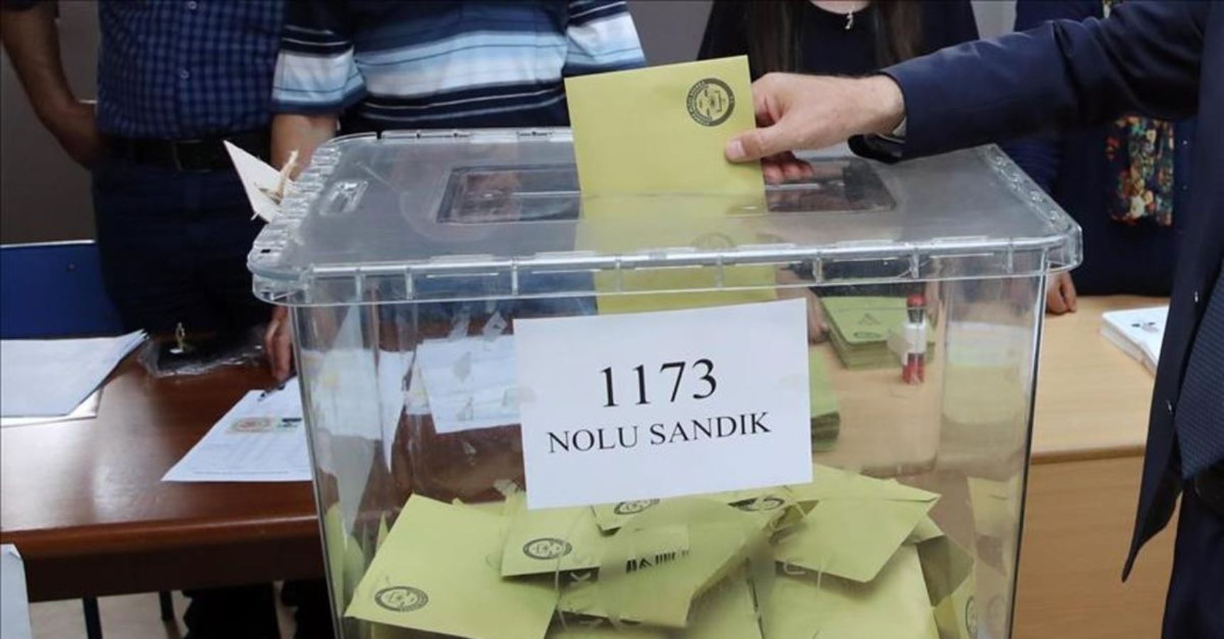 Oy kullanırken nelere dikkat edilmeli? Kullanılan oylar hangi hallerde geçersiz sayılır? Sandıklarda kaç parti temsilcisi olacak?