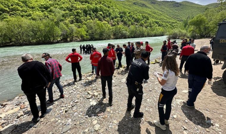 Munzur Çayı'na düşen 3 gençten birinin 16. günde cansız bedenine ulaşıldı