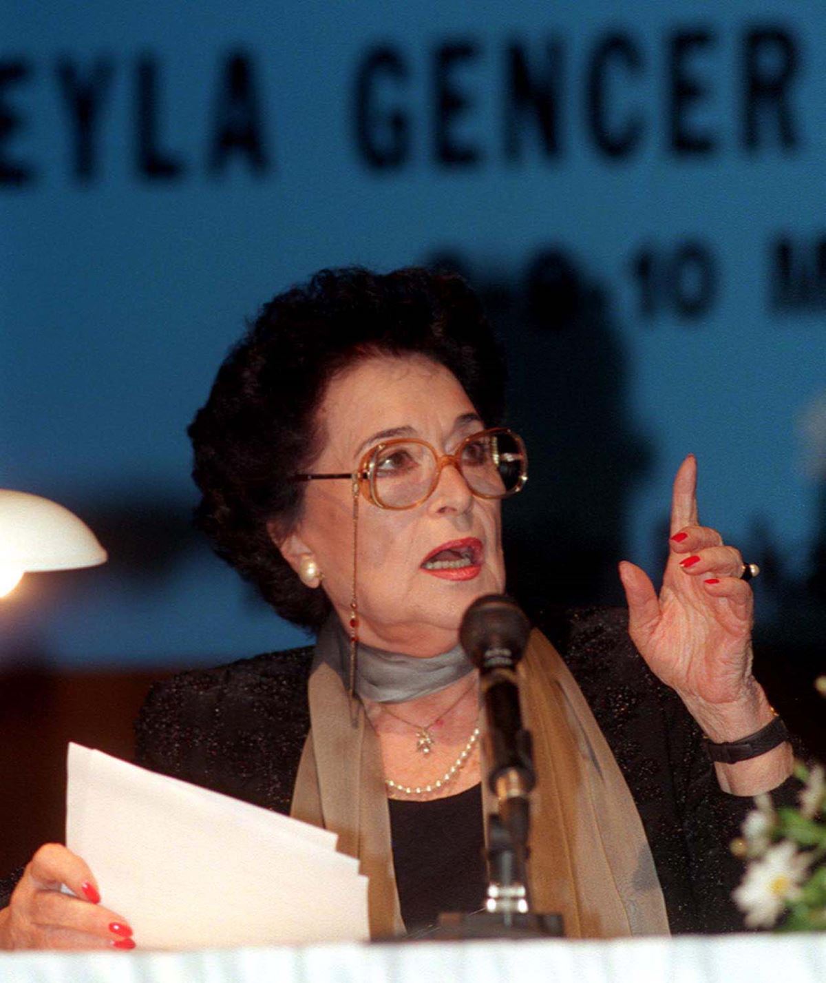 Leyla Gencer kimdir? Leyla Gencer'in eşi kim?  Leyla Gencer ne zaman öldü? Leyla Gencer'in hayatı....