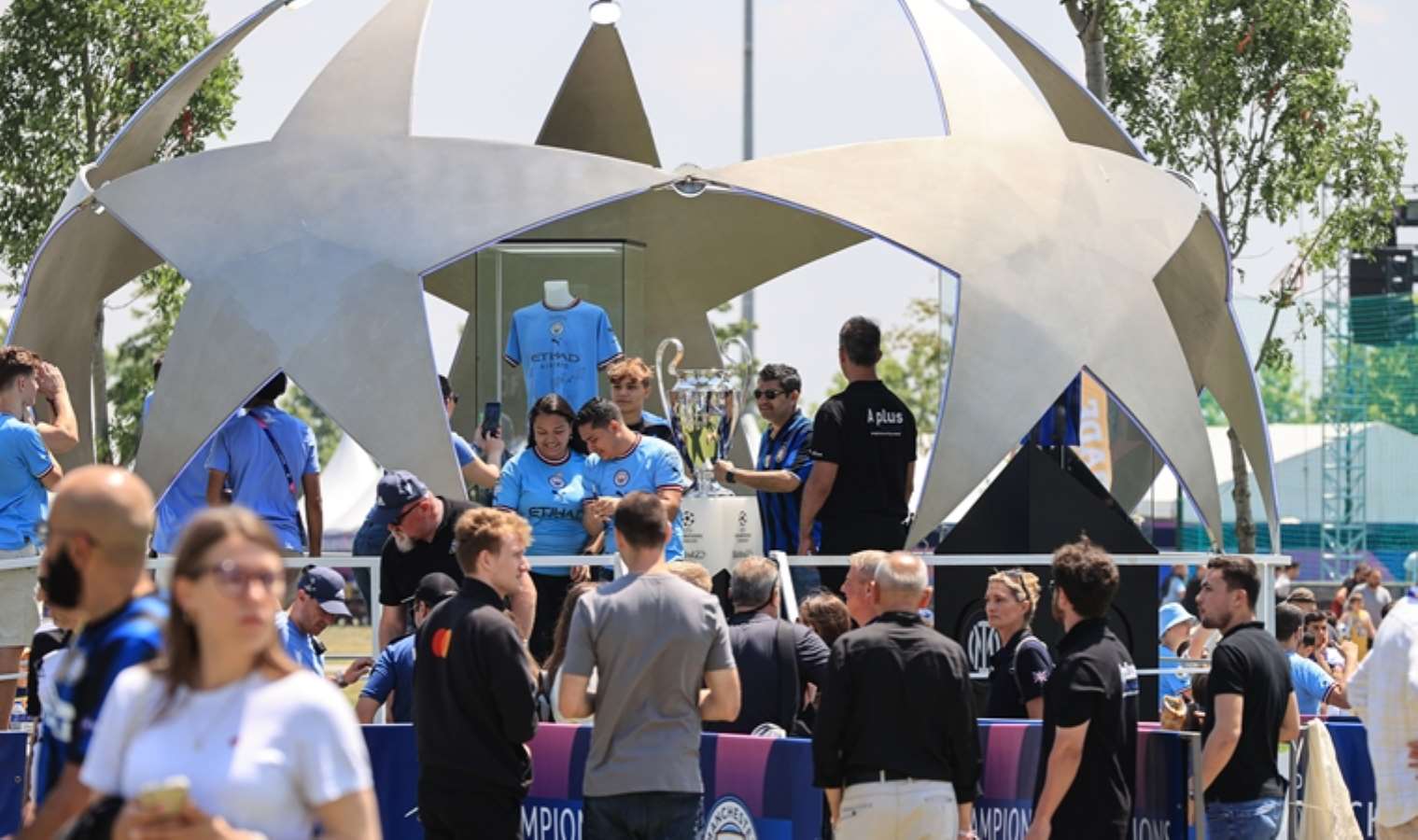 UEFA Şampiyonlar Festivali üçüncü gününde devam ediyor