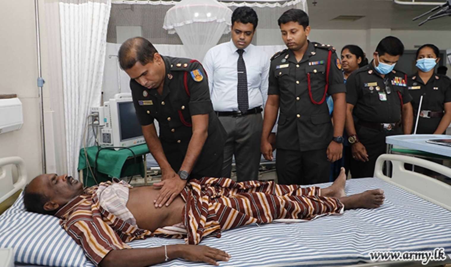 Sri Lanka’da dünya rekoru: 801 gram ağırlığında böbrek taşı çıkarıldı