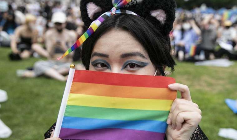 Güney Kore’de LGBT onur festivalini engellemek isteyen zabıtalar polisle çatıştı