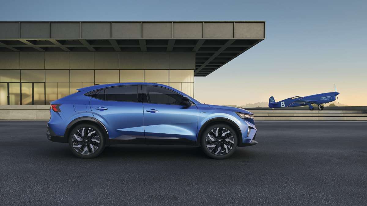 Renault'nun yeni coupe suv modeli Rafale