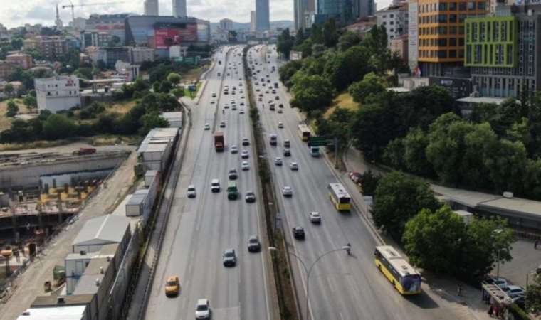 İstanbul'da bayramın ilk günü yollar boş kaldı