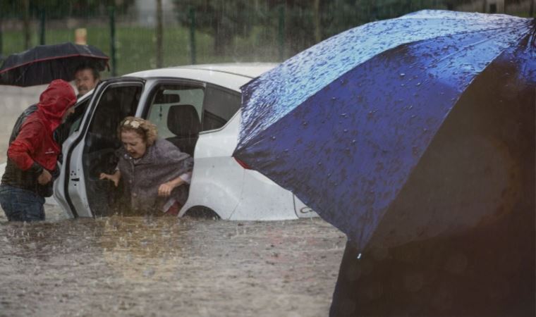 Ankara için Meteoroloji ve valilikten 'şiddetli sağanak' uyarısı