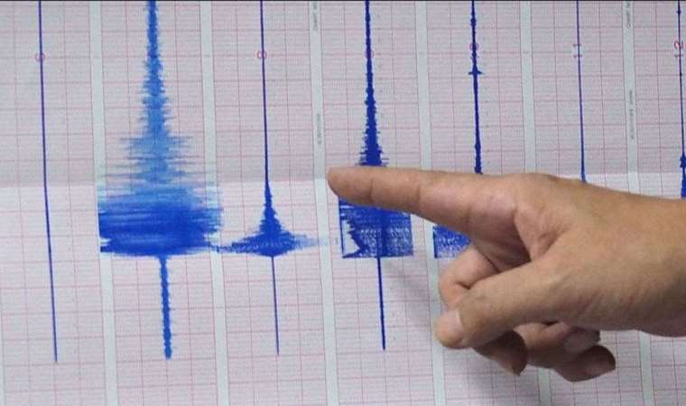 Son dakika... Kandilli Rasathanesi duyurdu: İzmir'de deprem!