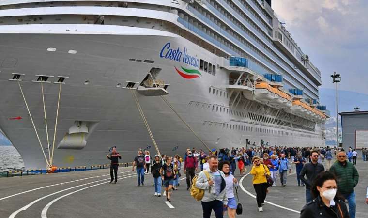 İzmir turizmde rekora doğru gidiyor