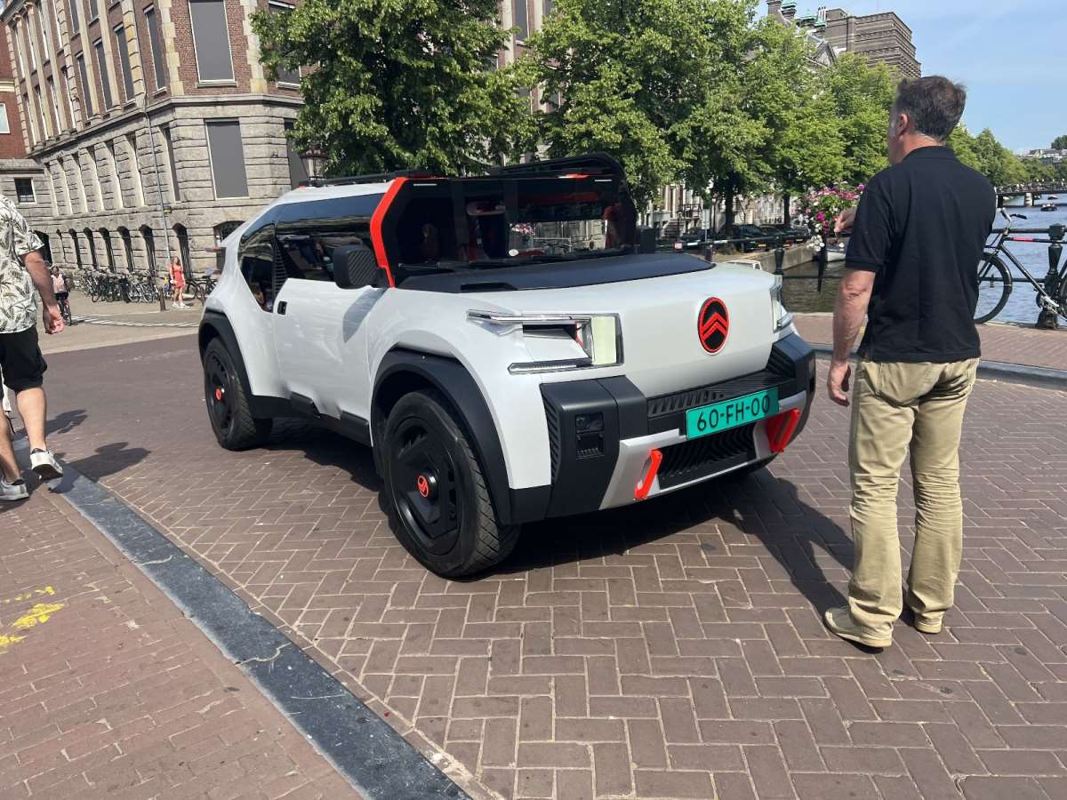 Citroen Oli Amsterdam'da yola çıktı