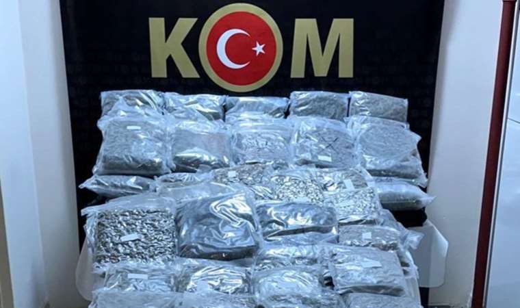 TIR’da 83.5 kilo skunk ele geçirildi!