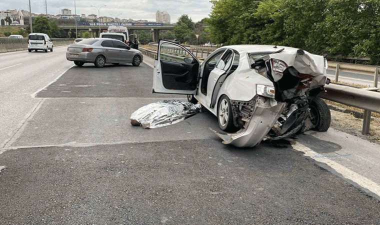 Pendik’te yarışan otomobilin çarptığı araç sürücüsü hayatını kaybetti