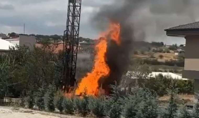 Su ararken gaz borusunu patlattılar: Alan alev alev yandı