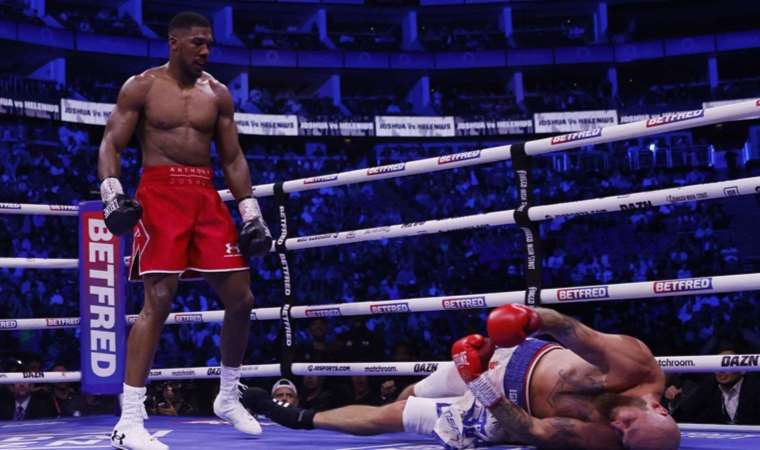 Anthony Joshua, Robert Helenius'u nakavtla yendi