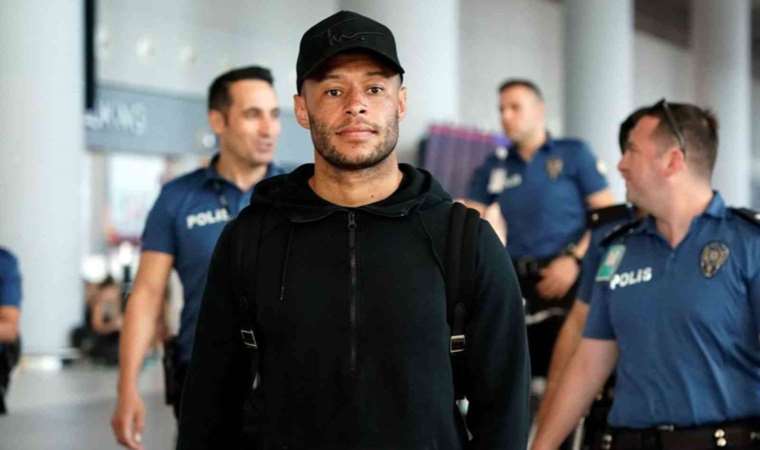 Beşiktaş, Alex Oxlade-Chamberlain'i sağlık kontrolünden geçirdi